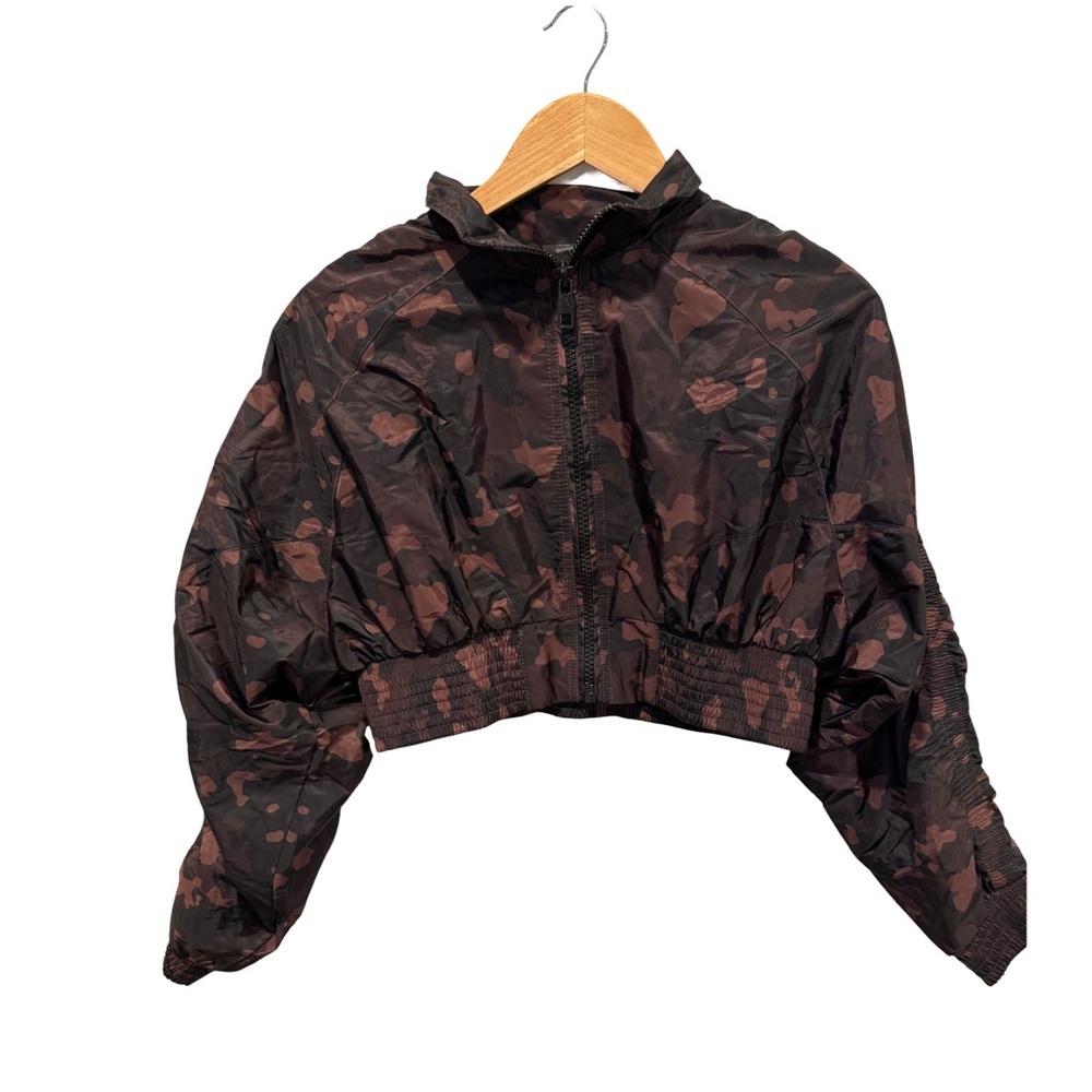 Balance Athletica Vitality Ethos Crop Camo Jacket Base Camp NWT Size XXS - Picture 2 of 5